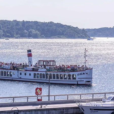 Libelle - In Der Hafenresidenz Mit Kamin & Hafenblick *