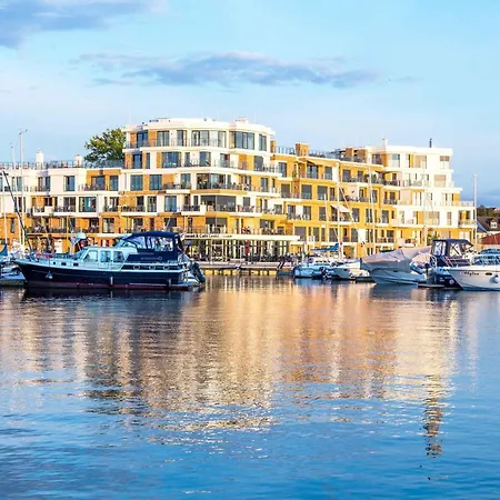 Libelle - In Der Hafenresidenz Mit Kamin & Hafenblick Apartment *